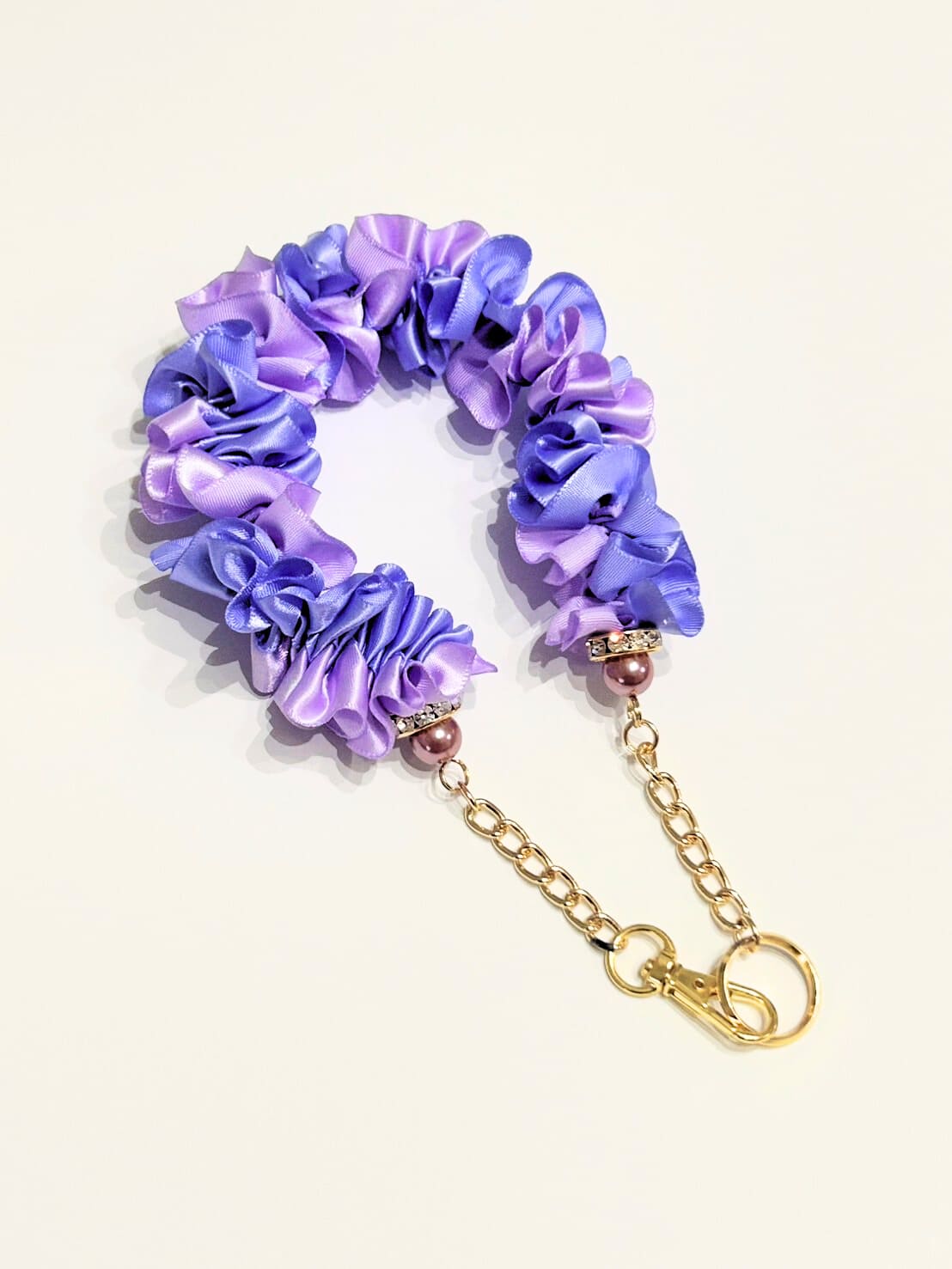 ふわふわリボンのハンドストラップ